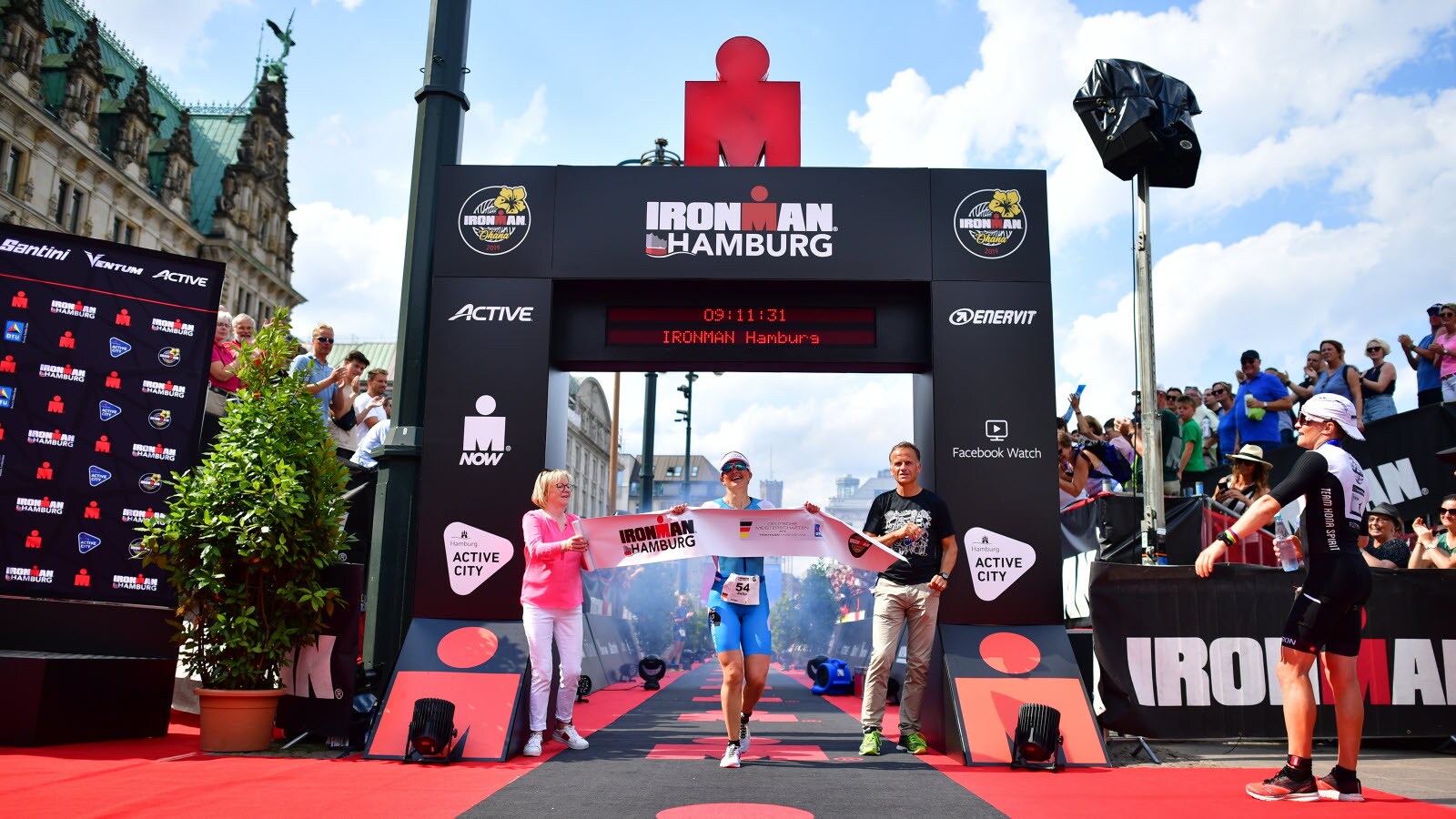 IRONMAN Hamburg 2022 | Official Race Hotel: Scandic Hamburg Emporio