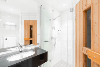 Badezimmer Twin Superior im Scandic Bryggen