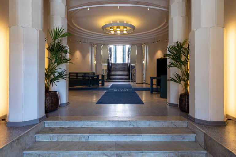 Foyer im Scandic Grand Central Helsinki