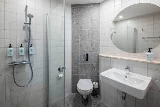 Badezimmer im Scandic Roskilde Park