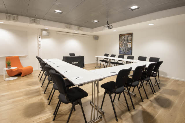 Meeting room, U-shape
