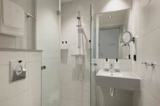 Badezimmer im Superior King Zimmer im Scandic Torget