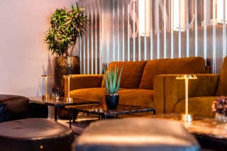 Bar "Cube" im Scandic Webers