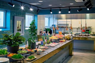 Frühstücksbereich im Scandic Rubinen in Göteborg
