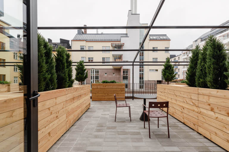 Balkon King Superior Plus Zimmer im Scandic Helsinki Hub