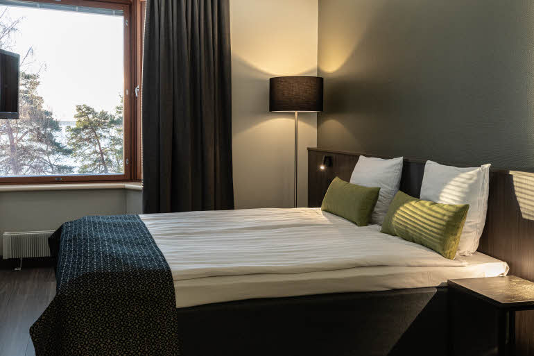 Standard Queen Zimmer im Scandic Waskia