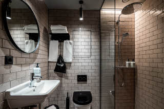 Standart Zimmer Badezimmer im Scandic Norreport