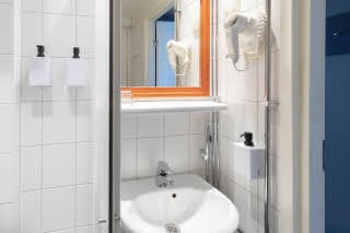 Scandic kallio superior family bathroom