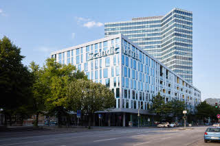 Fassade vom Scandic Hamburg Emporio