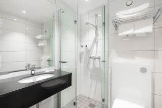 Twin Superior Badezimmer im Scandic Bryggen