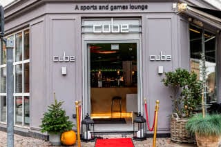 Bar Eingang im Scandic Webers